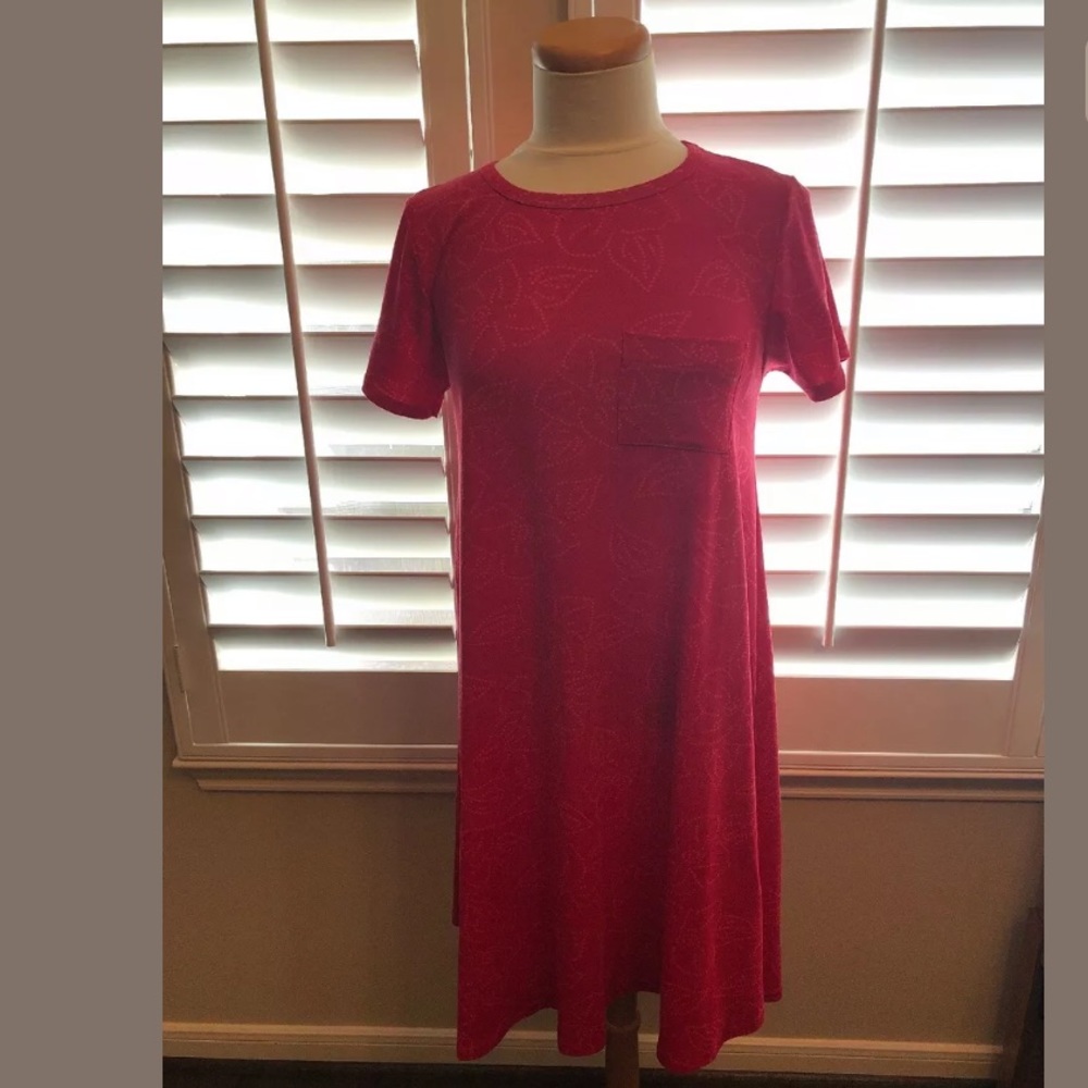 Lularoe Carly Red Dot Floral XS (No Tail)